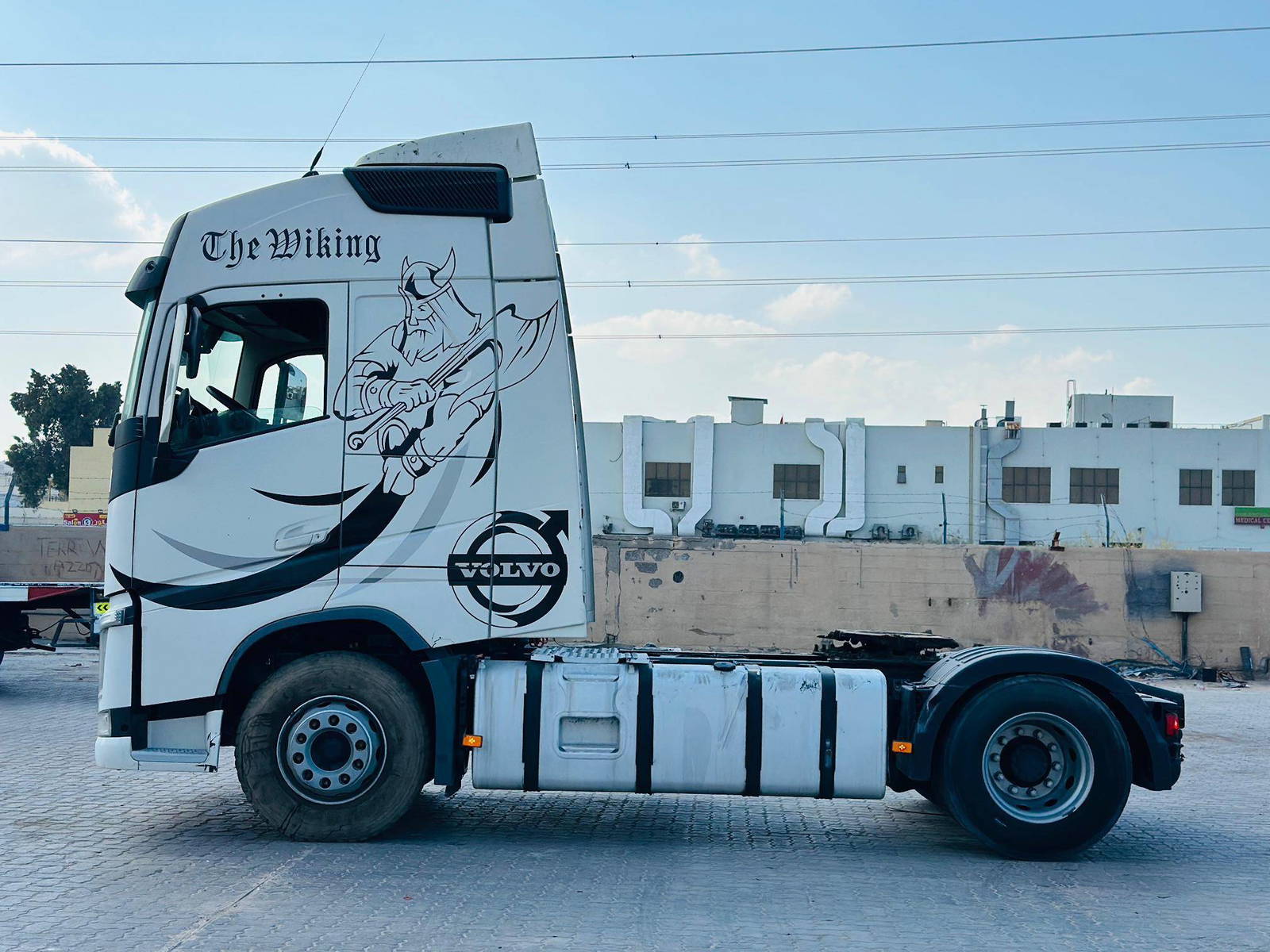 2015 VOLVO FH-Series — 1174646,8 KM — Lot FB739663 — Main - Marhaba Auctions Used Cars - Image 10