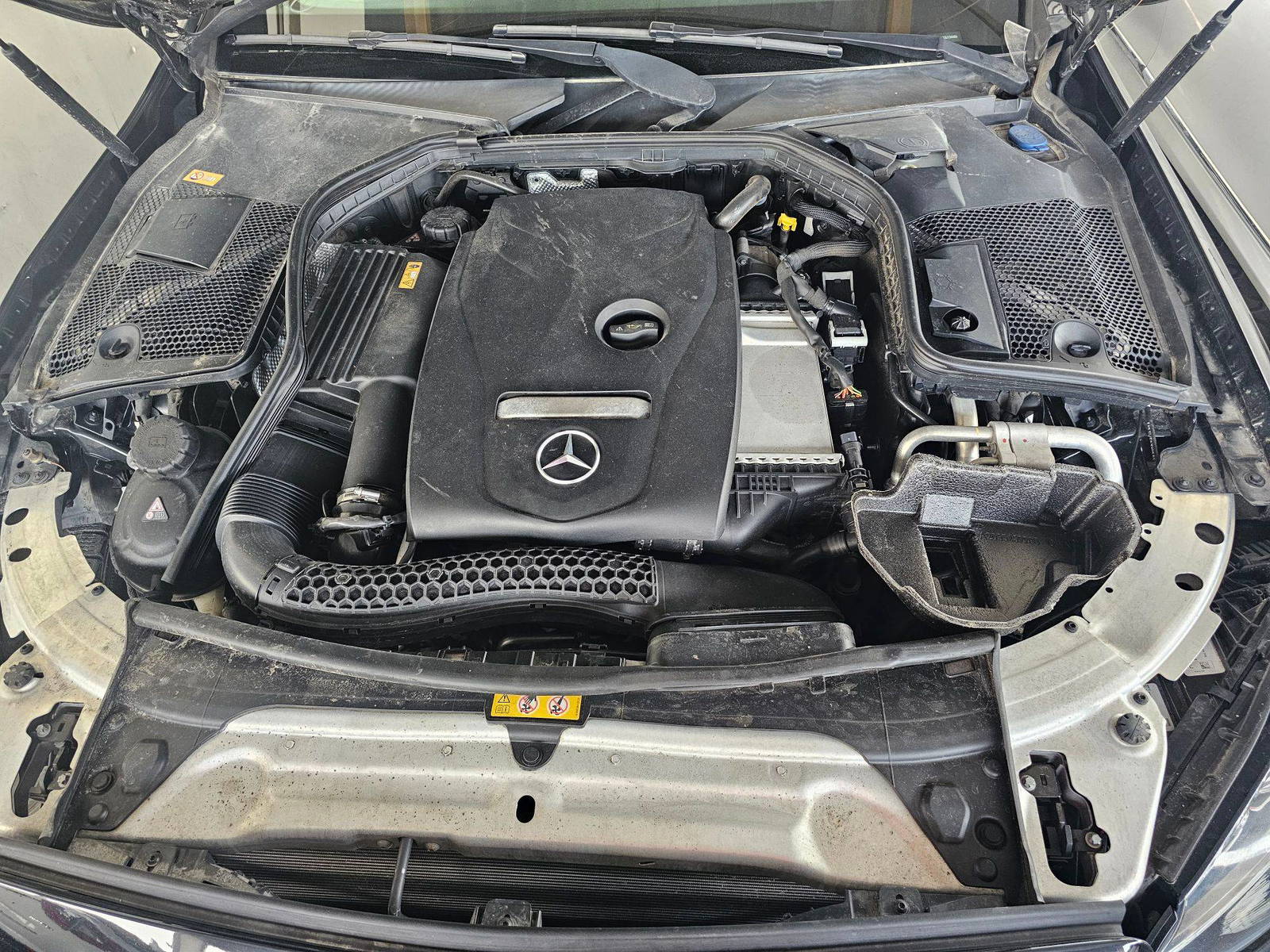 MERCEDES BENZ C300 2016 - Marhaba Auction Used Cars - Image 10