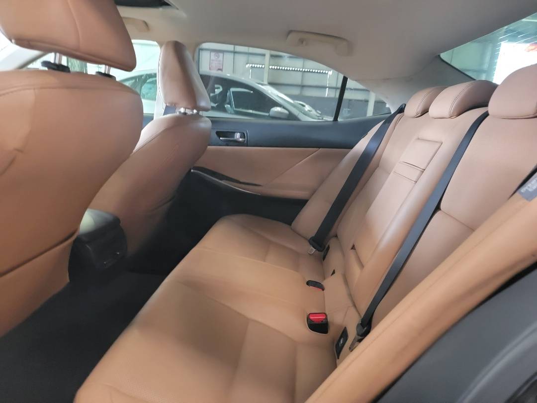 2015 LEXUS IS 250 — 158084 Miles — Lot F5056637 — Main - Marhaba Auctions Used Cars - Image 7
