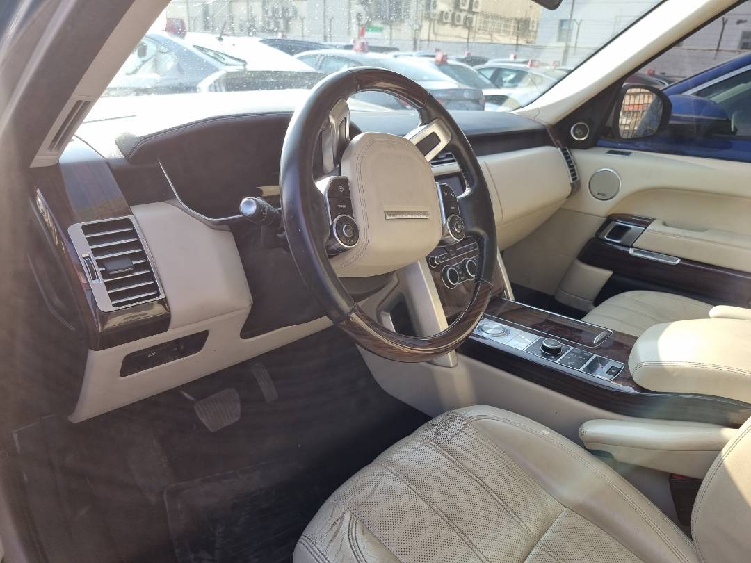 LAND ROVER RANGE ROVER SUPERCHARGED 2015 - Marhaba Auction Used Cars - Image 7