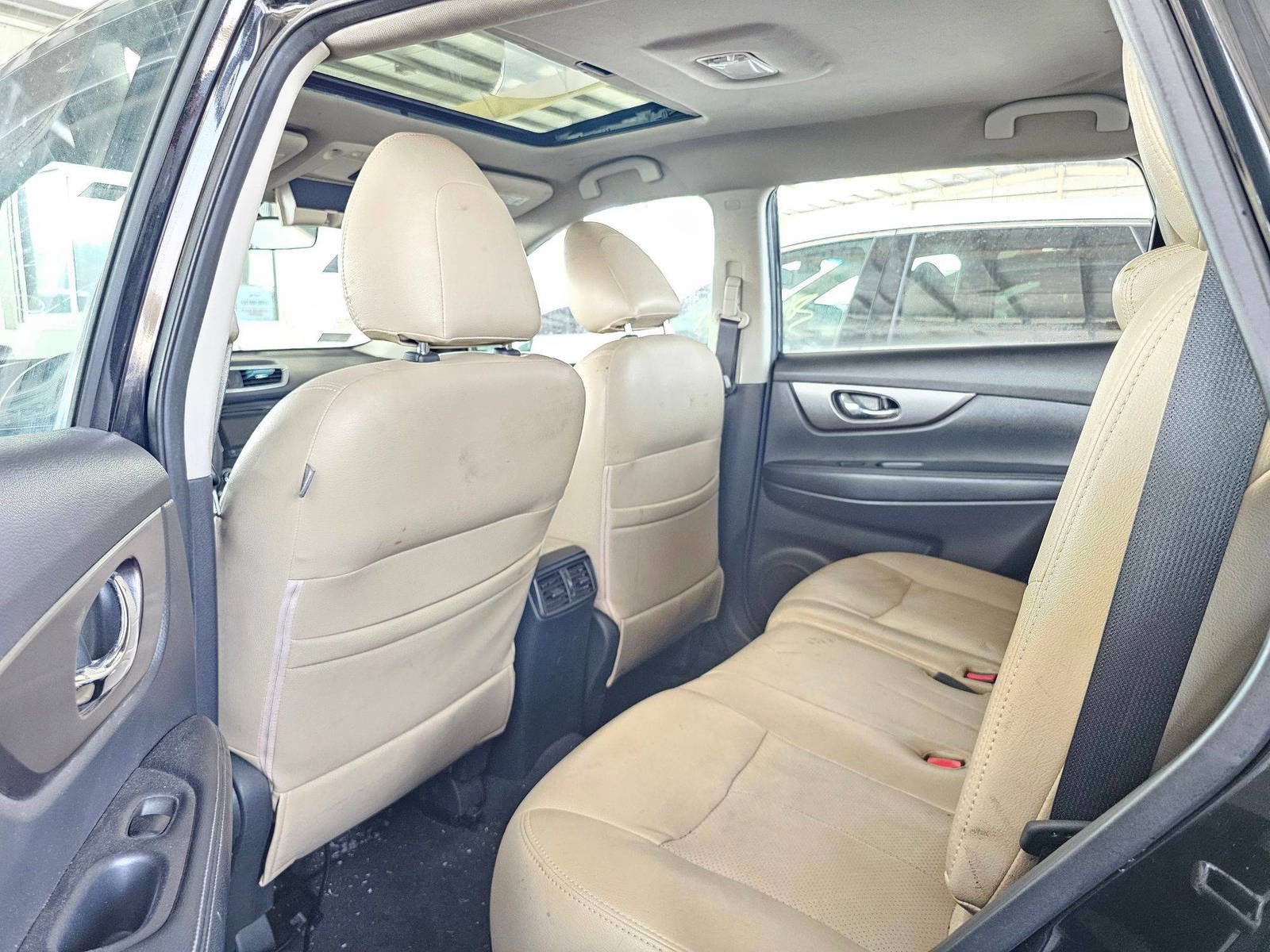 2015 NISSAN ROGUE — 142379 Miles — Lot 41855355 — Souq - Marhaba Auctions Used Cars - Image 6