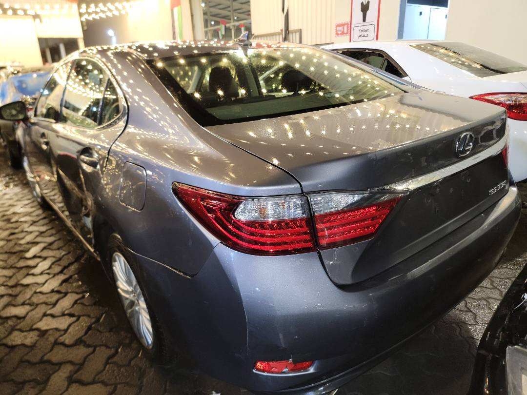 2013 LEXUS ES 350 — 179704 Miles — Lot 062129 - Marhaba Auctions Used Cars - Image 3