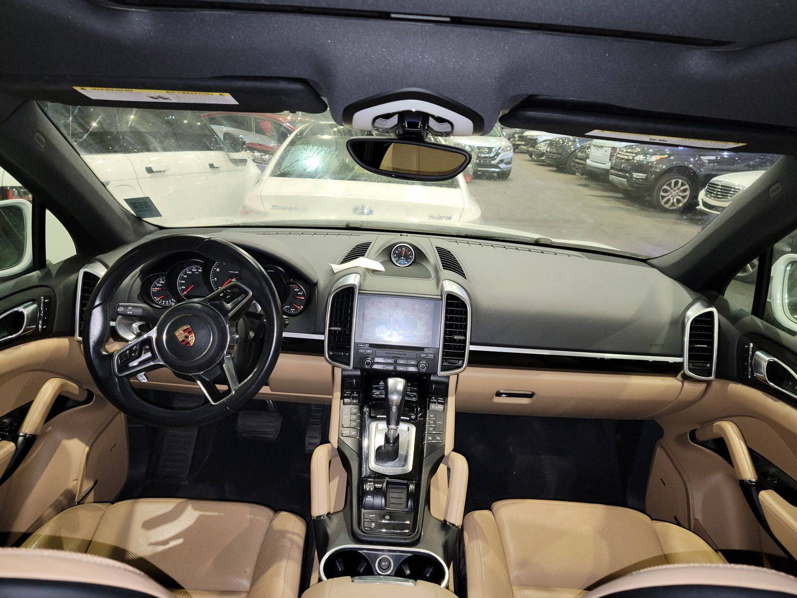 PORSCHE Cayenne 2018 - Marhaba Auction Used Cars - Image 9