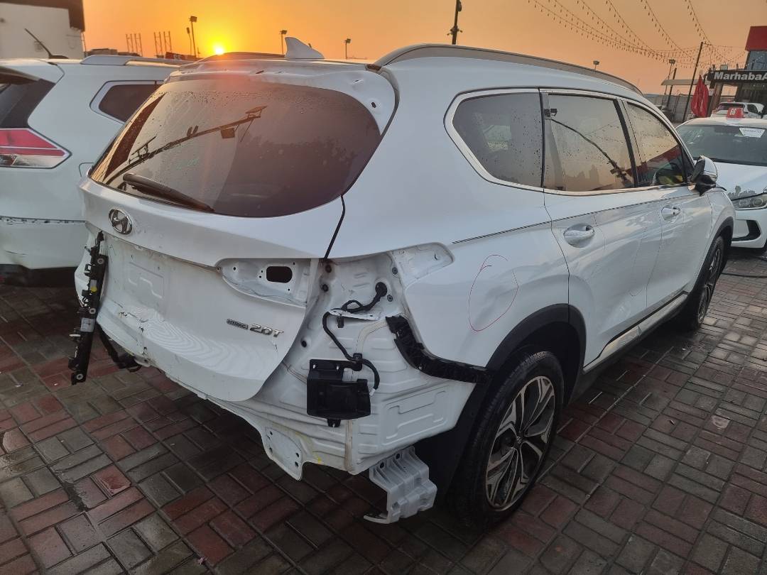 HYUNDAI SANTA FE 2019 - Marhaba Auction Used Cars - Image 8