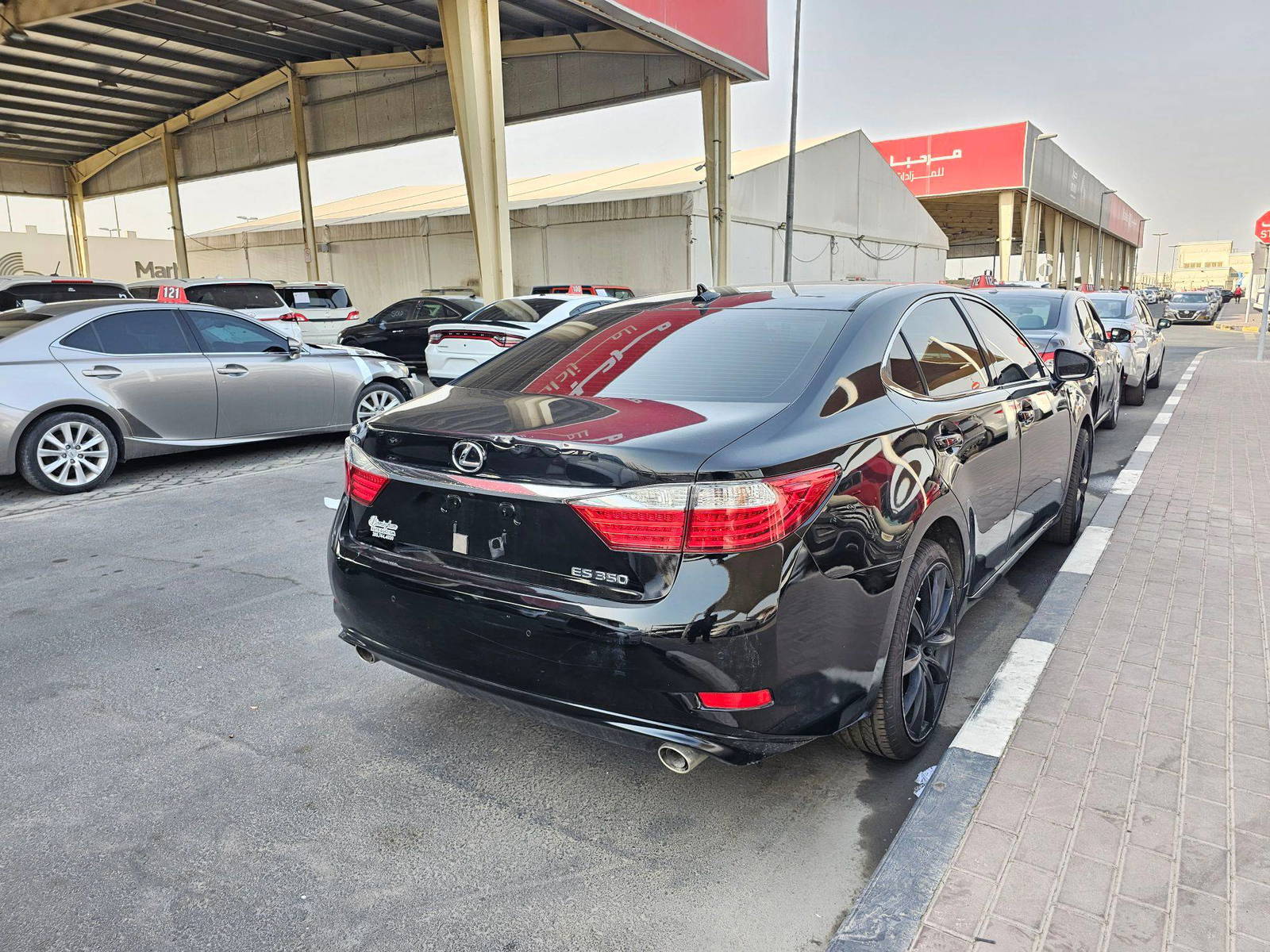 2013 LEXUS ES 350 — 155489 Miles — Lot D2055916 — Souq - Marhaba Auctions Used Cars - Image 3