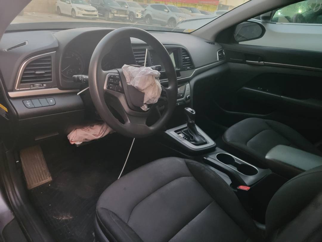 2018 HYUNDAI ELANTRA — 143114 Miles — Lot F4JH339689 — Main - Marhaba Auctions Used Cars - Image 5
