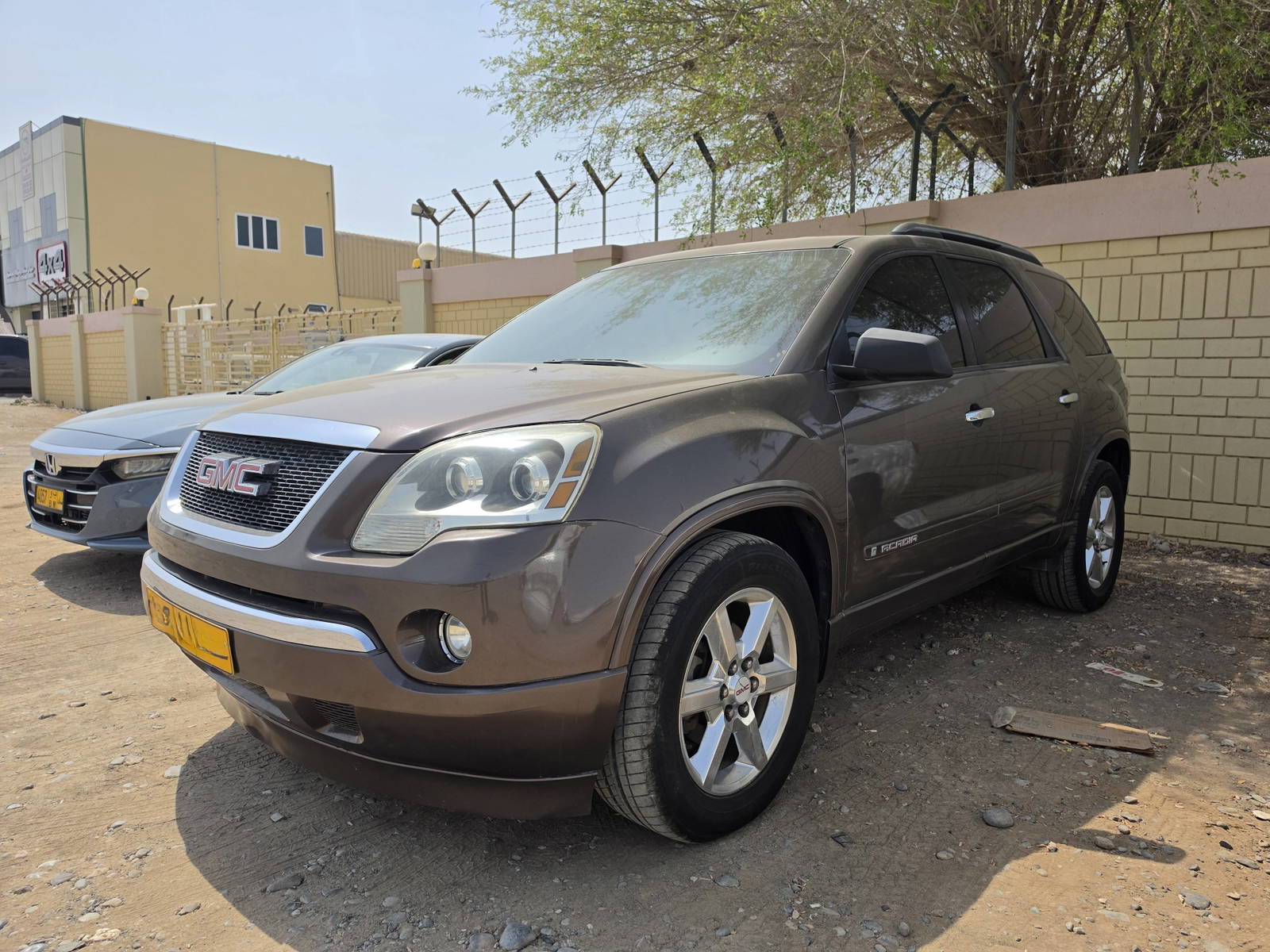 2008 GMC ACADIA — 189703 Miles — Lot 8J258914 - Marhaba Auctions Used Cars - Image 4