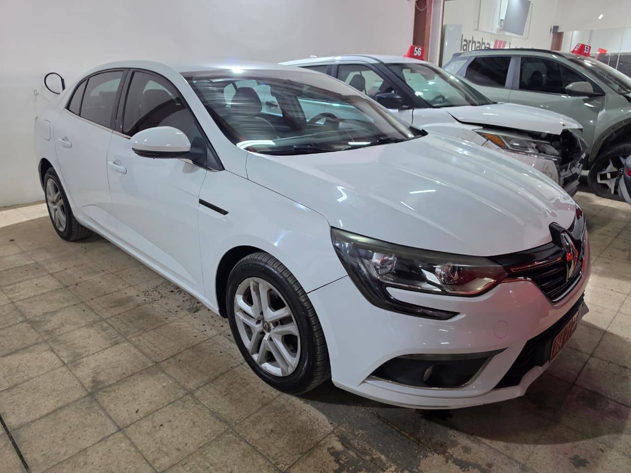 2020 RENAULT MEGAN — 148560 KM — Lot R524784 - Marhaba Auctions Used Cars - Image 2