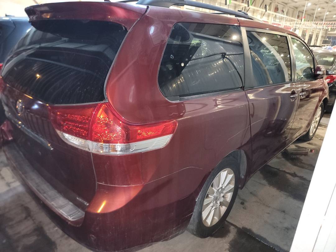 2013 TOYOTA SIENNA — 162073 Miles — Lot 37438477 - Marhaba Auctions Used Cars - Image 4