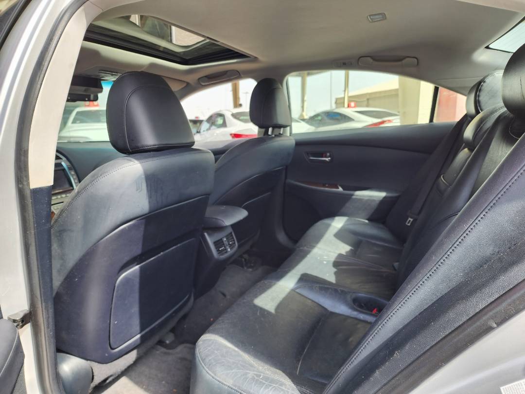 2010 LEXUS ES 350 — 194196 Miles — Lot 96019 — Souq - Marhaba Auctions Used Cars - Image 9