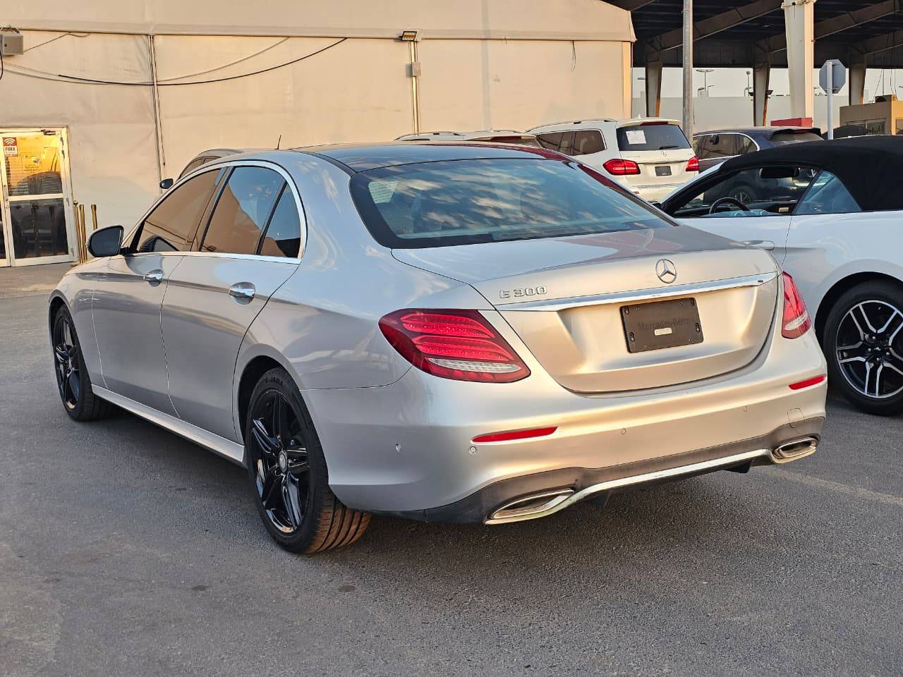 2017 MERCEDES BENZ E-300 — 43477 Miles — Lot A046531 — Souq - Marhaba Auctions Used Cars - Image 7
