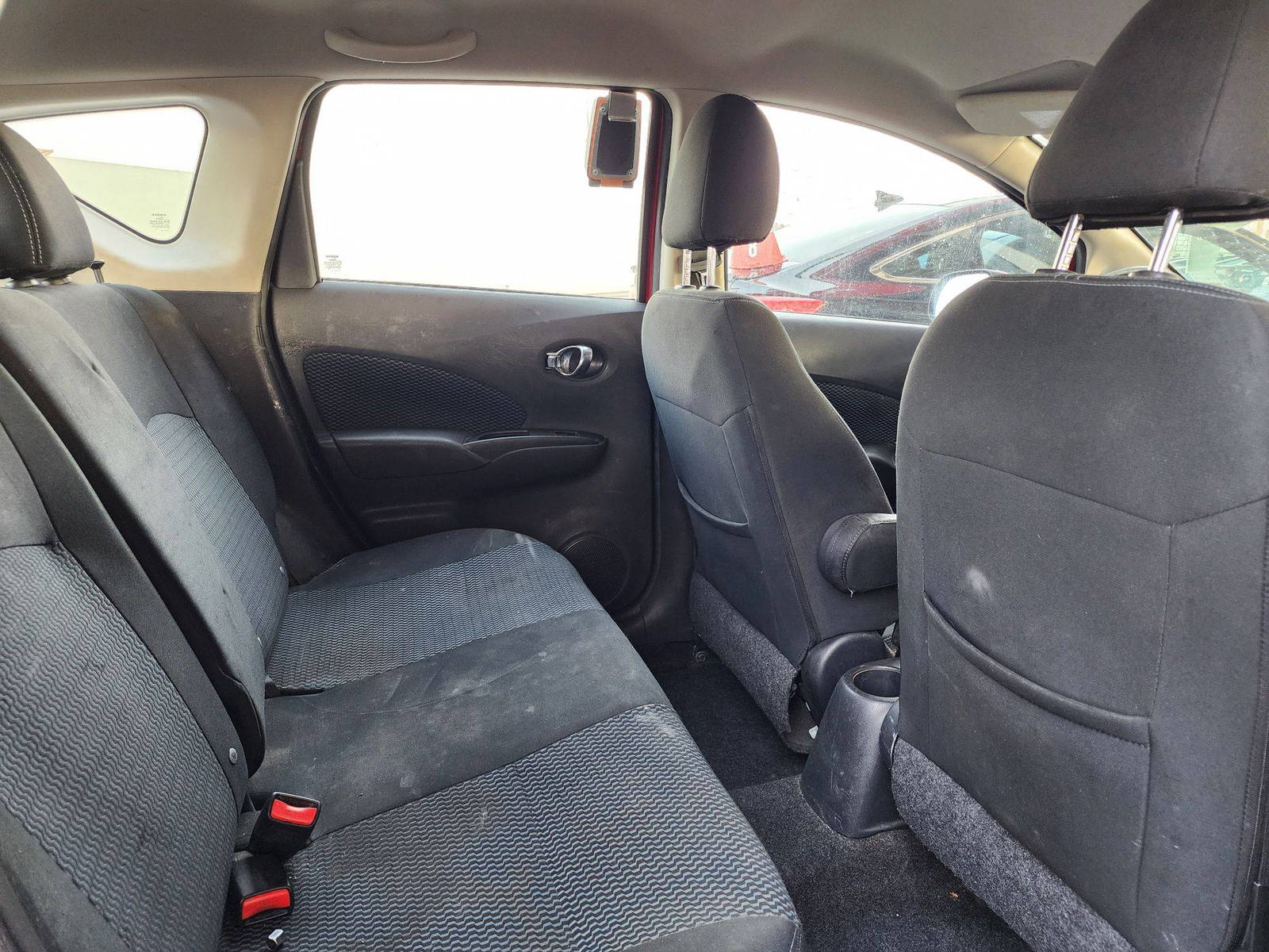 2014 NISSAN VERSA NOTE — 123509 Miles — Lot 39000064 — Souq - Marhaba Auctions Used Cars - Image 4