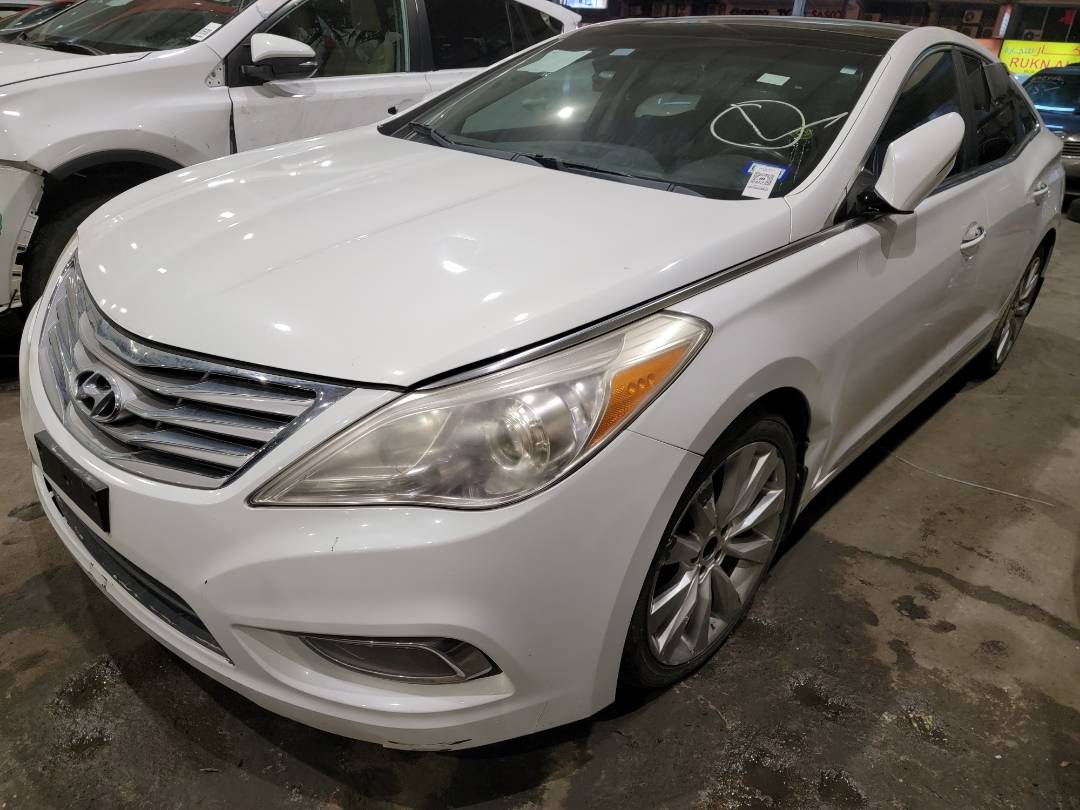 2012 HYUNDAI AZERA — 137043 Miles — Lot 76714974 — Main - Marhaba Auctions Used Cars - Image 4