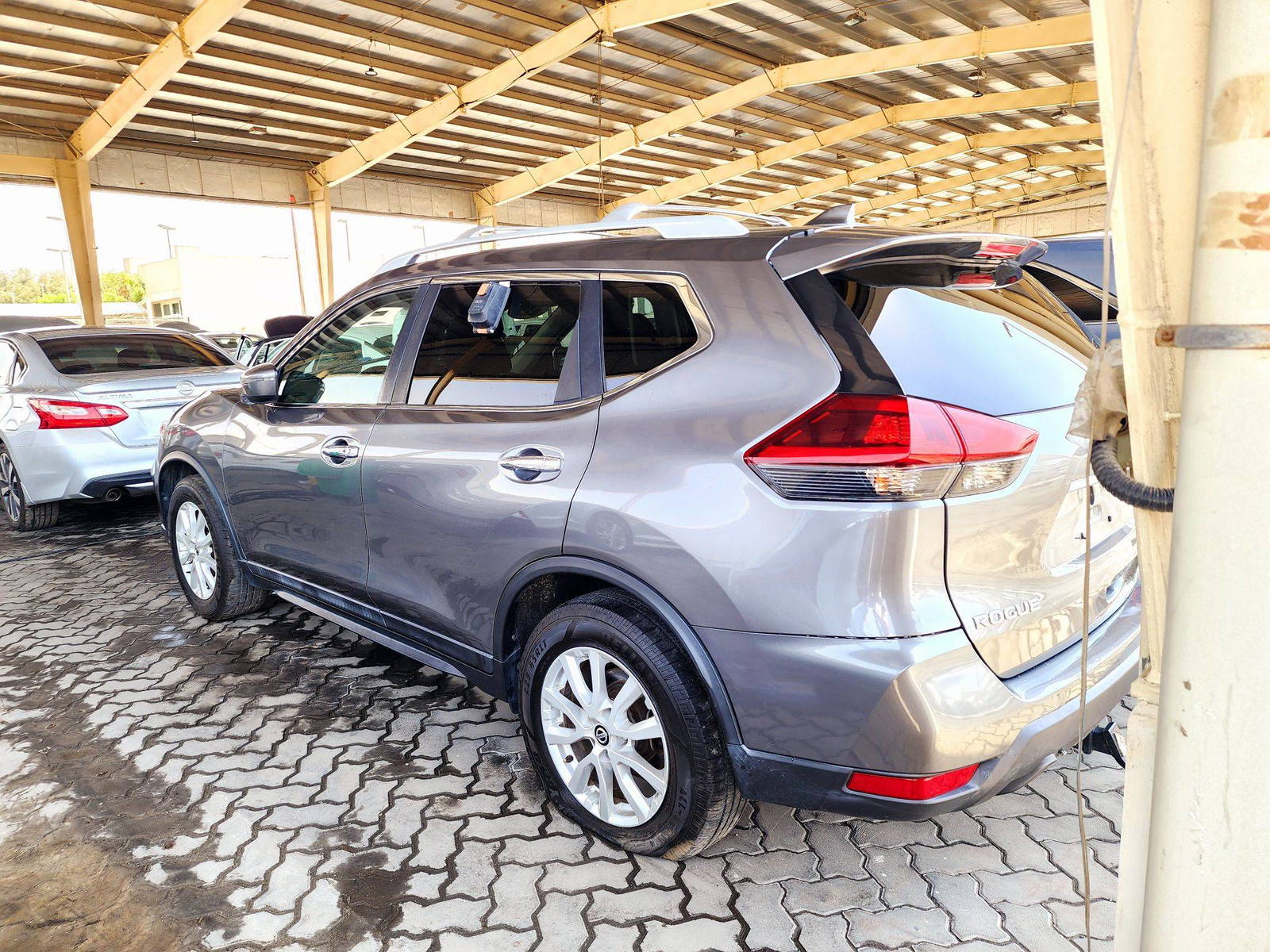 2018 NISSAN ROGUE — 226166 Miles — Lot 343714 — Souq - Marhaba Auctions Used Cars - Image 3