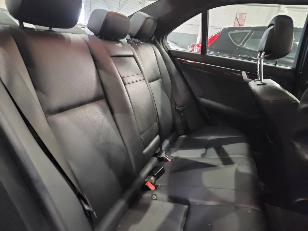2013 MERCEDES BENZ C300 — 116136 Miles — Lot 38907492 - Marhaba Auctions Used Cars - Image 6