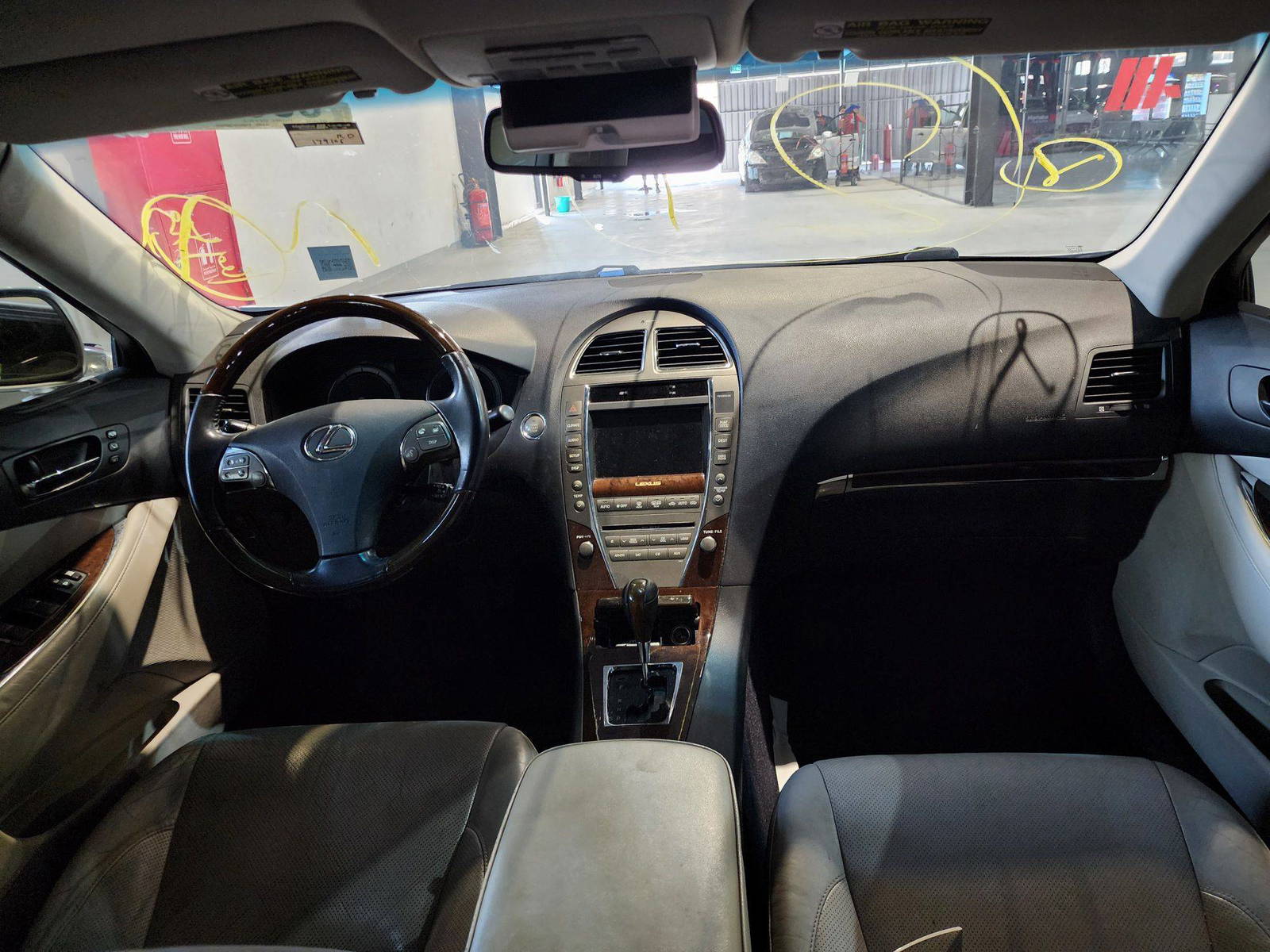 2011 LEXUS ES 350 — 179105 Miles — Lot 446801 — Al Quoz - Marhaba Auctions Used Cars - Image 8