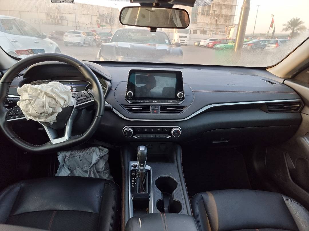 2020 NISSAN ALTIMA — 104735 Miles — Lot LC112482 — Souq - Marhaba Auctions Used Cars - Image 7