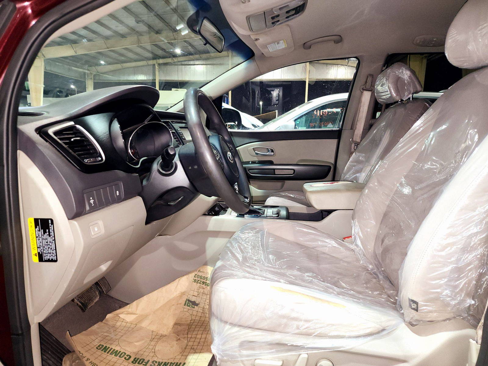 2016 KIA SEDONA — 71038 Miles — Lot 7G6094219 — Souq - Marhaba Auctions Used Cars - Image 8
