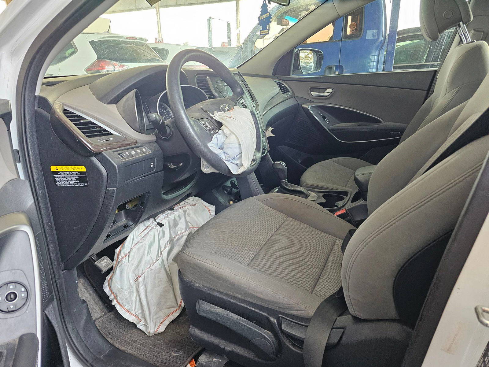 2017 HYUNDAI SANTA FE — 64350 Miles — Lot LB3HG430355 — Souq - Marhaba Auctions Used Cars - Image 9