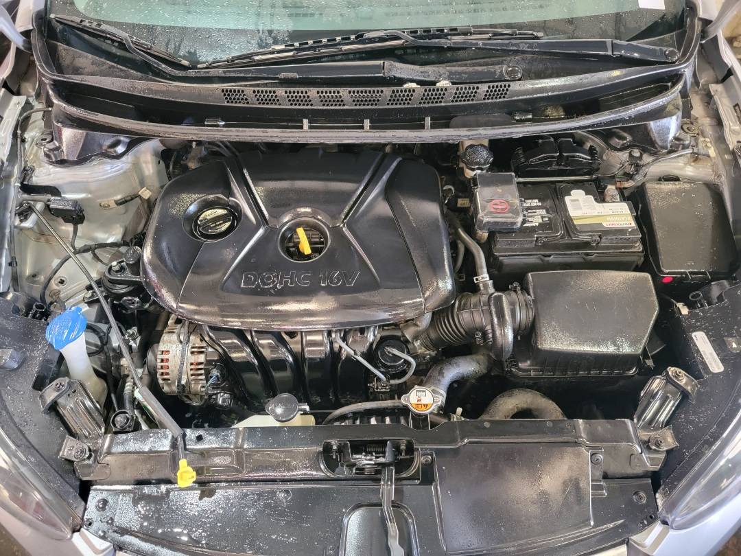 2016 HYUNDAI ELANTRA — 193200 Miles — Lot GH777646 — Main - Marhaba Auctions Used Cars - Image 9