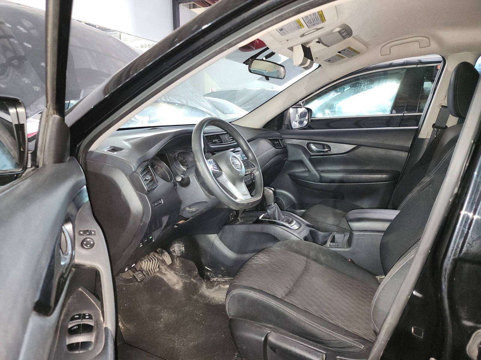 2017 NISSAN ROGUE — 127871 KM — Lot 88244795 — Souq - Marhaba Auctions Used Cars - Image 9