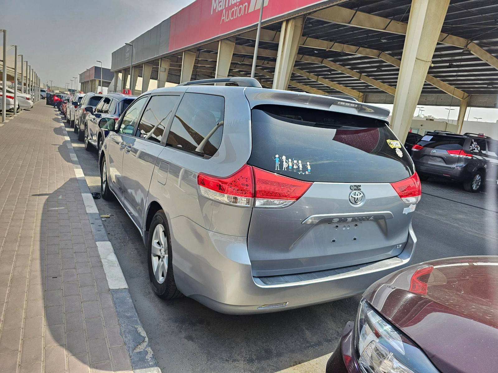 2012 TOYOTA SIENNA — 221066 Miles — Lot 3DC4CS255325 — Souq - Marhaba Auctions Used Cars - Image 3