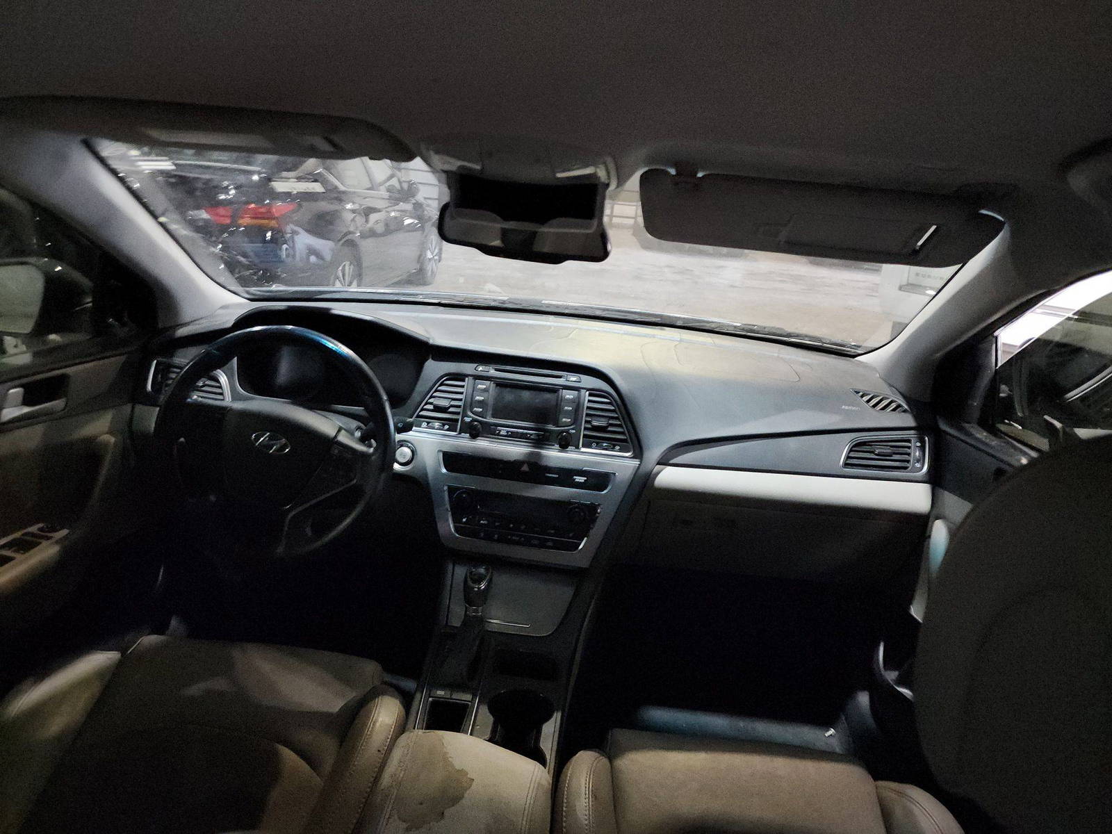 2015 HYUNDAI SONATA — 121655 Miles — Lot 80860 — Al Quoz - Marhaba Auctions Used Cars - Image 8