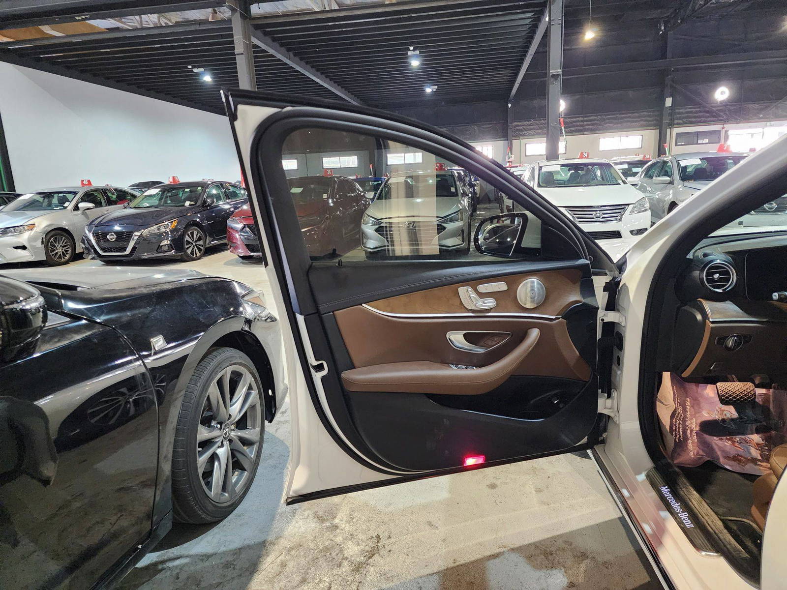 2021 MERCEDES BENZ E-300 — 17592 KM — Lot 002409 — Main - Marhaba Auctions Used Cars - Image 16