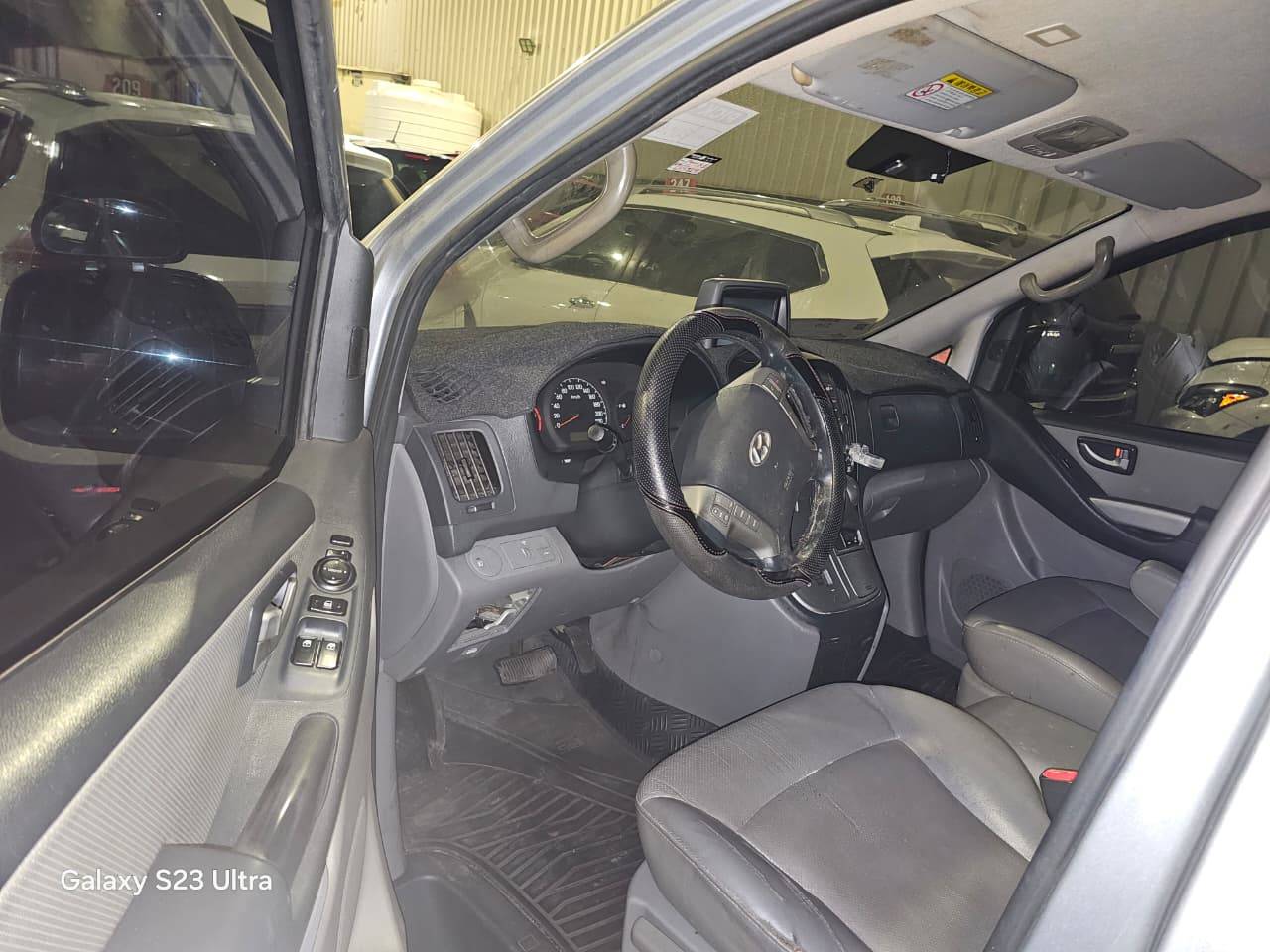 2014 HYUNDAI GRAND STAREX — 310364 KM — Lot 564581 — Main - Marhaba Auctions Used Cars - Image 8