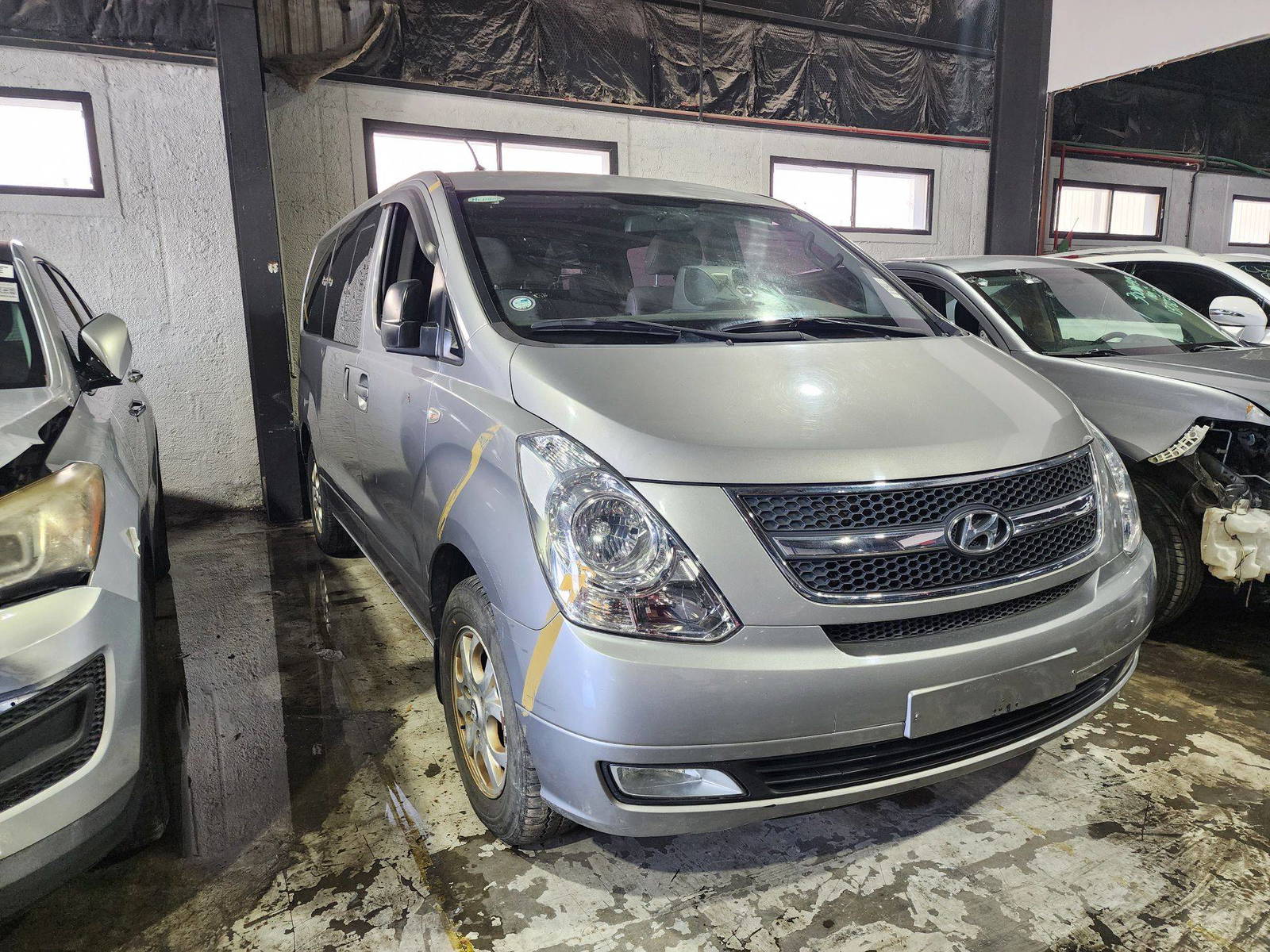 2012 HYUNDAI GRAND STAREX — 153364 KM — Lot 396446 — Main - Marhaba Auctions Used Cars - Image 4