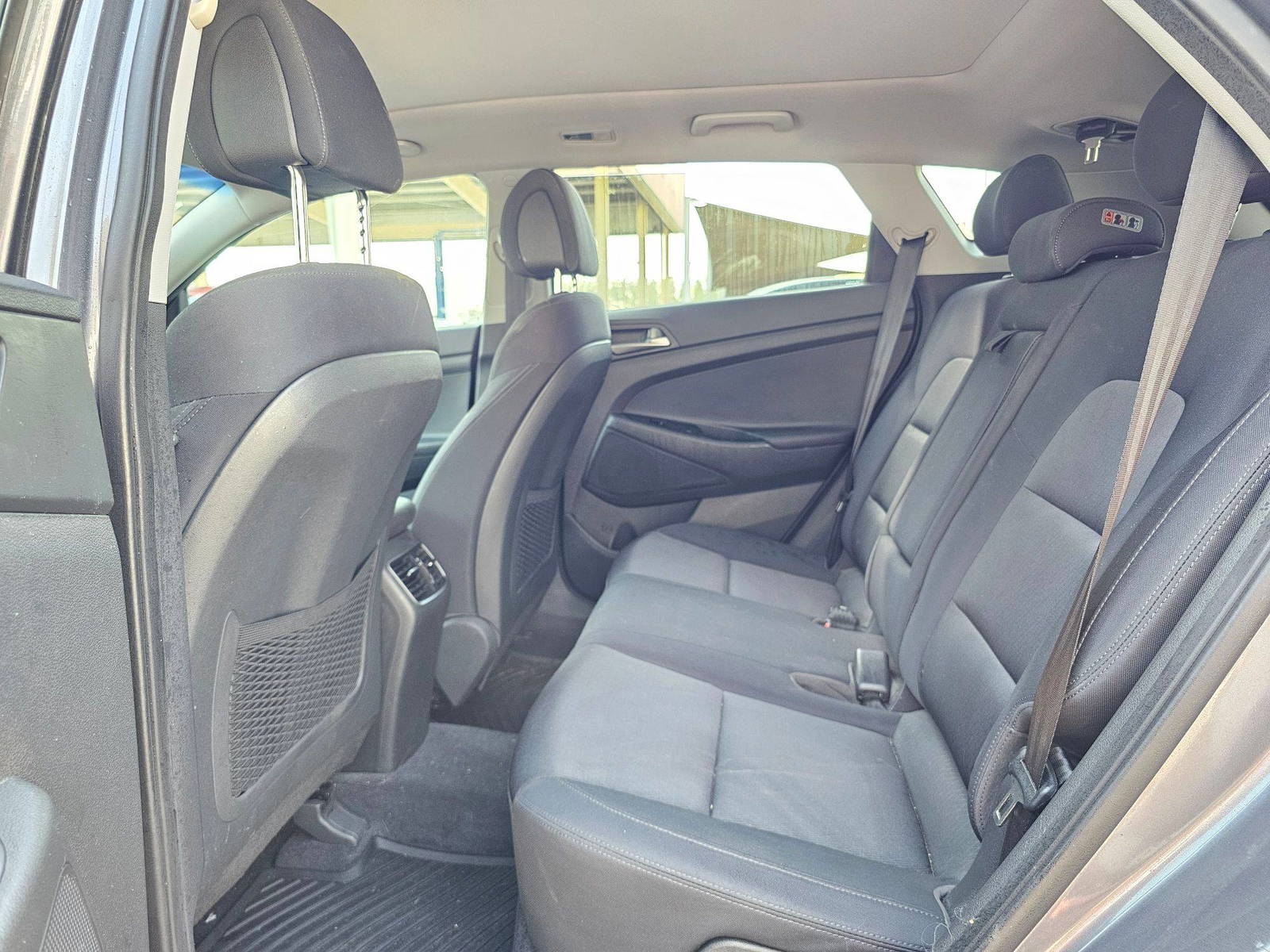 2018 HYUNDAI TUCSON — 121434 Miles — Lot U751656 — Souq - Marhaba Auctions Used Cars - Image 6