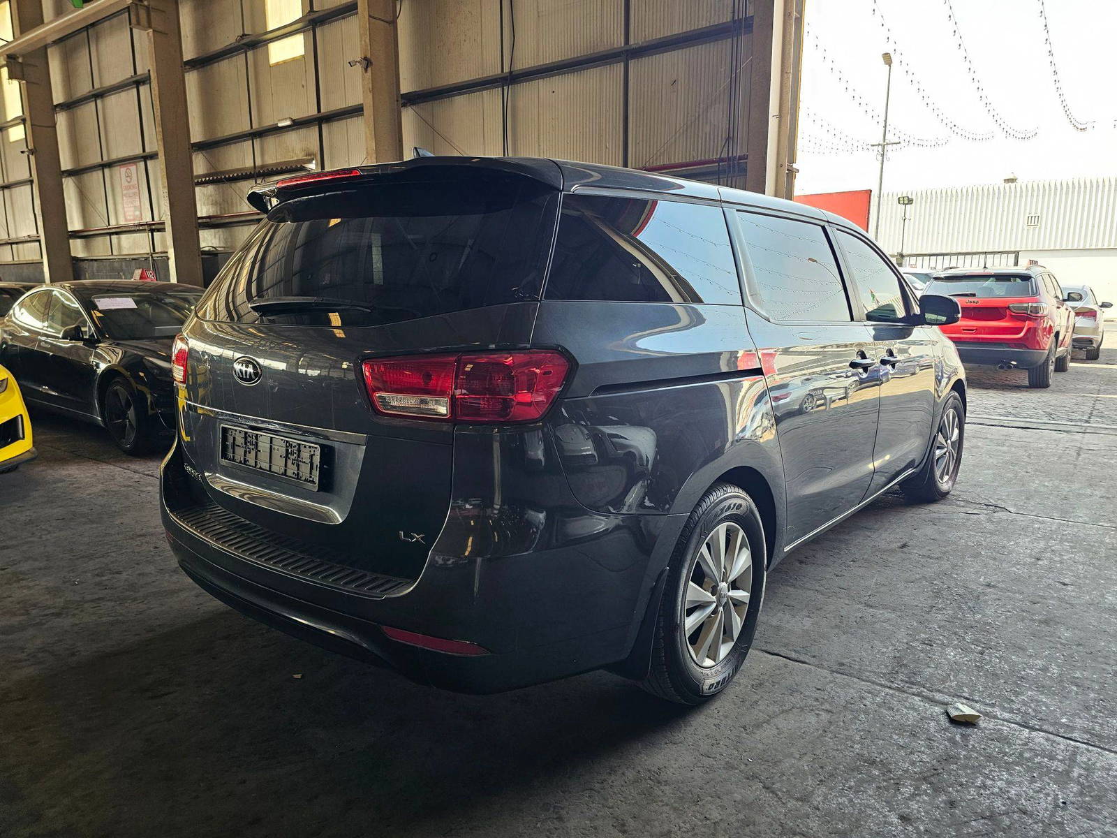 2018 KIA SEDONA — 87403 Miles — Lot 6398576 — Main - Marhaba Auctions Used Cars - Image 3