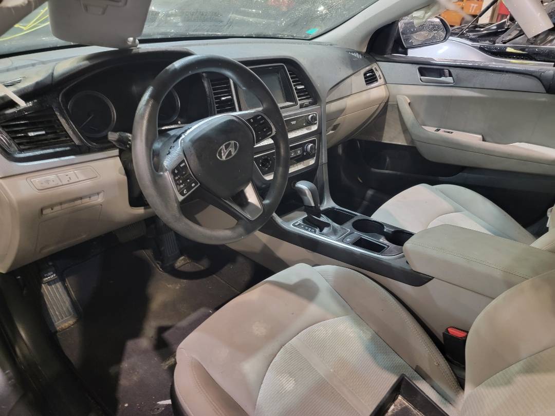 HYUNDAI SONATA 2018 - Marhaba Auction Used Cars - Image 8