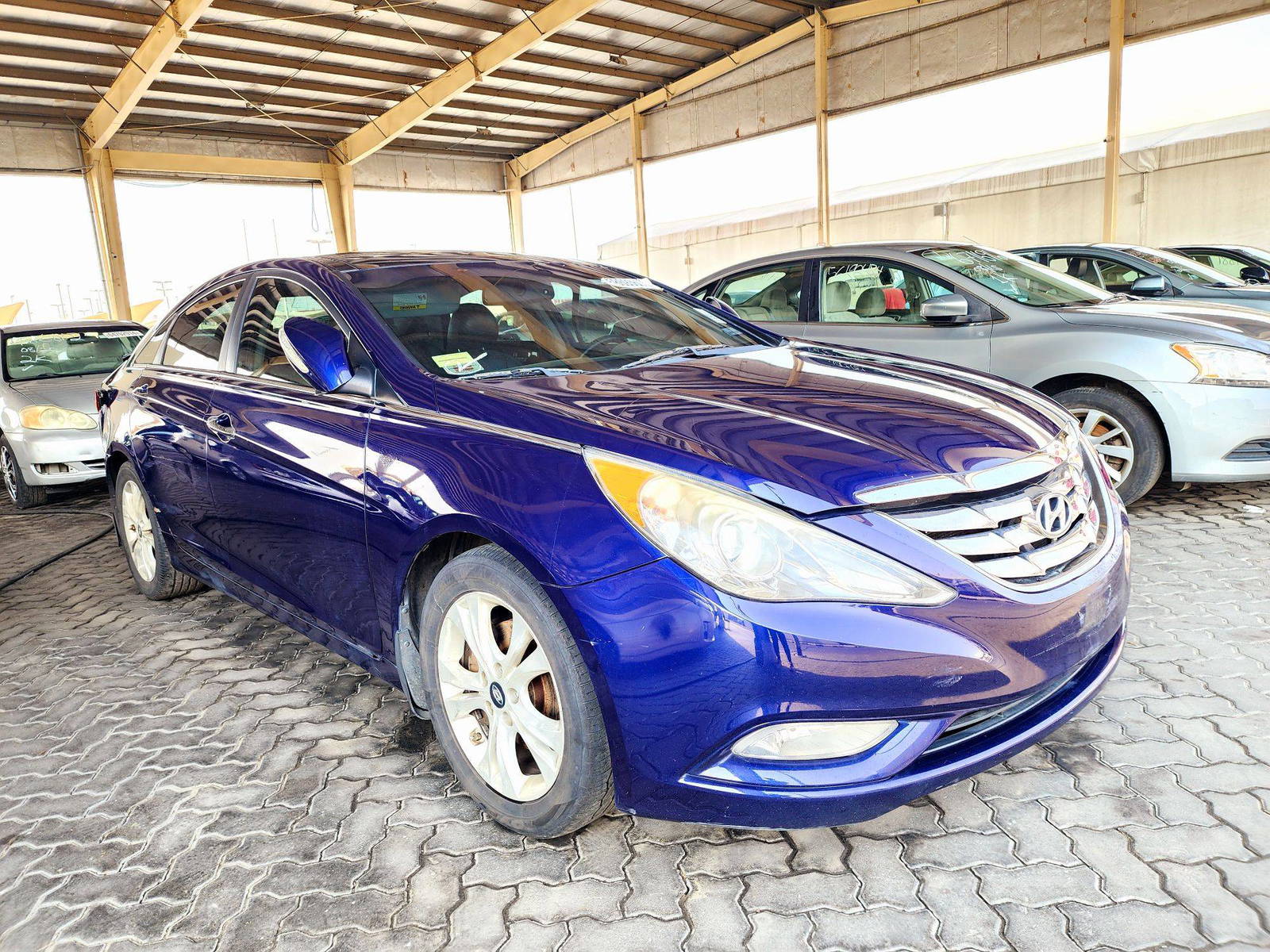 2012 HYUNDAI SONATA — 180556 Miles — Lot 58693604 — Souq - Marhaba Auctions Used Cars - Image 4