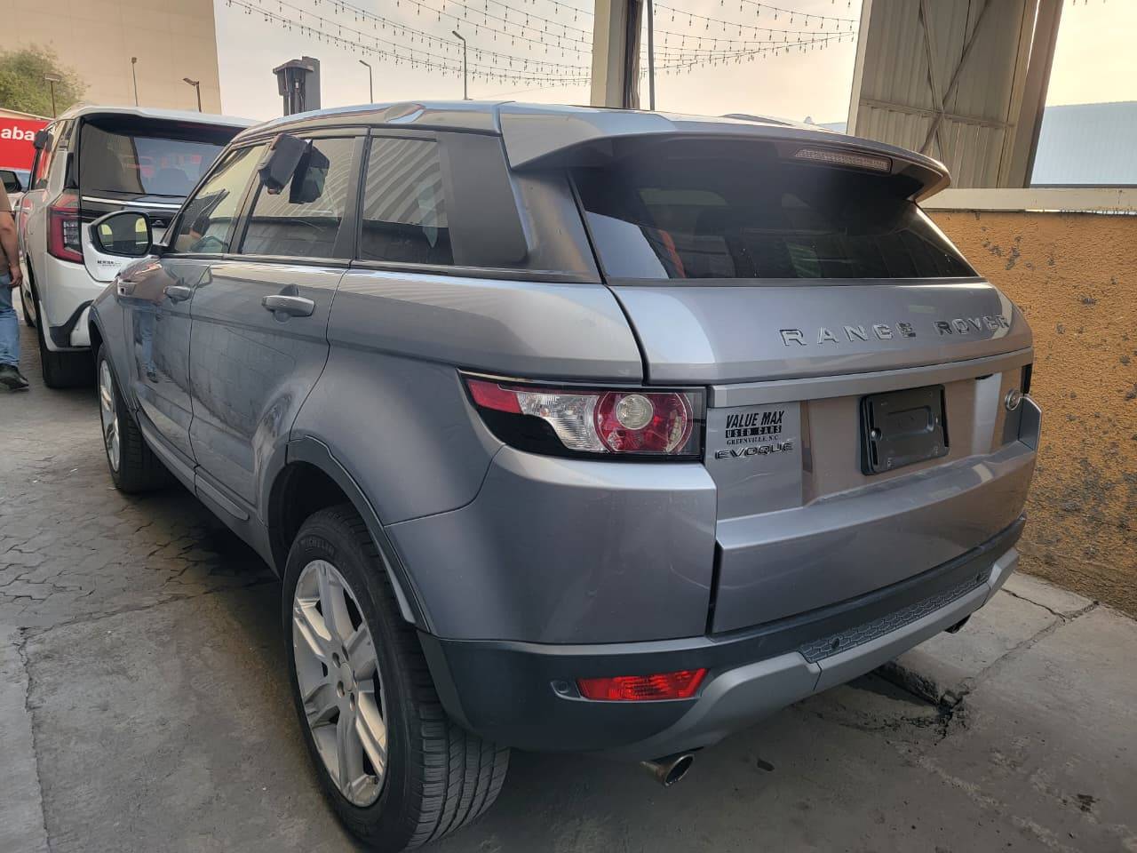 2014 LAND ROVER RANGE ROVER EVOQUE — 84183 Miles — Lot 880805 — Ind. 12 - Marhaba Auctions Used Cars - Image 6