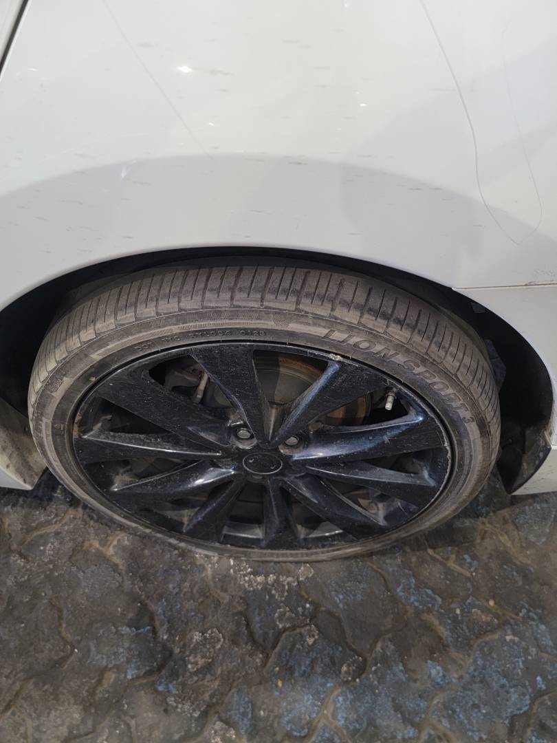 2017 NISSAN MAXIMA — 146402 Miles — Lot HC399602 — Main - Marhaba Auctions Used Cars - Image 9