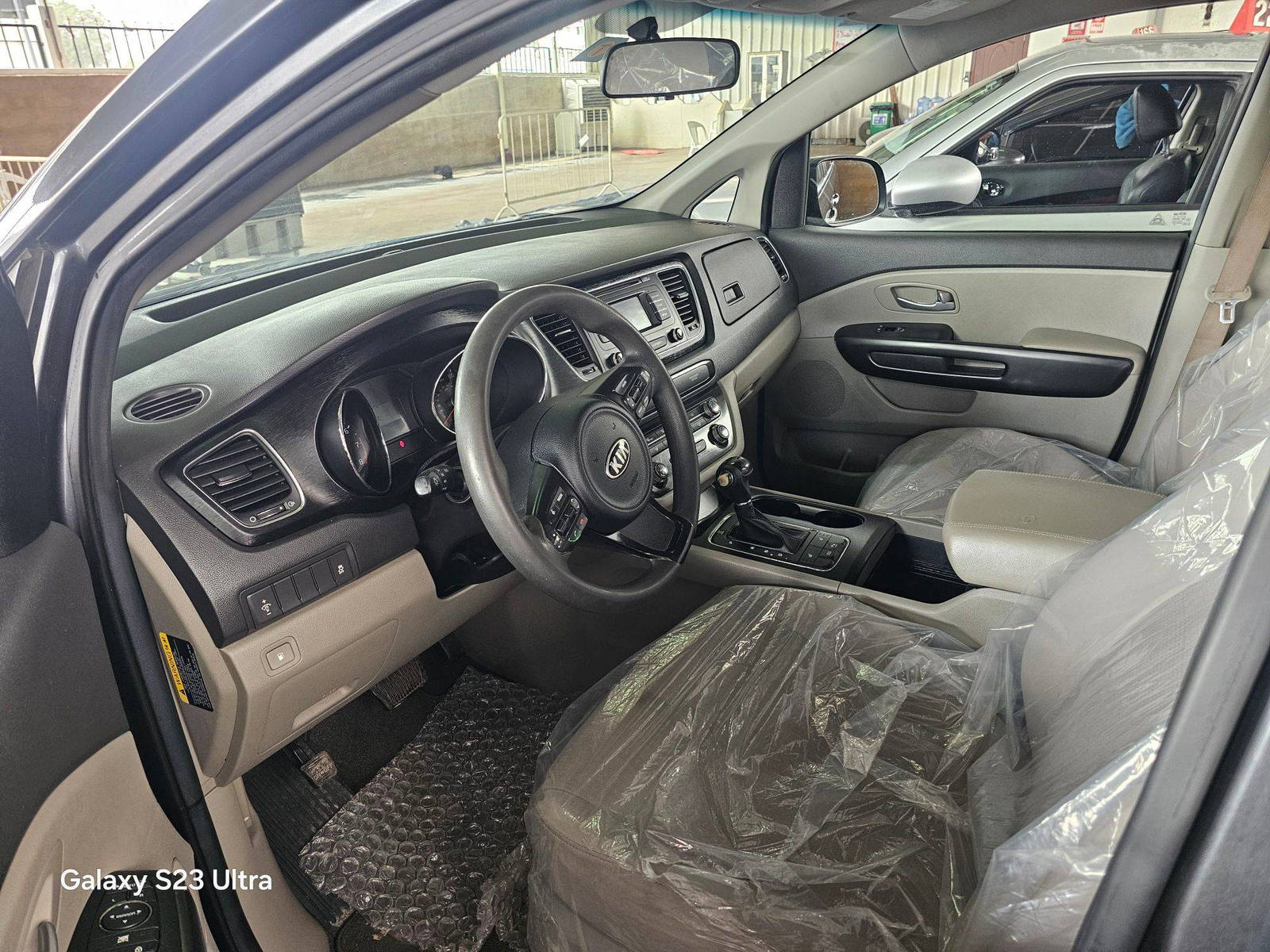 KIA SEDONA 2016 - Marhaba Auction Used Cars - Image 17