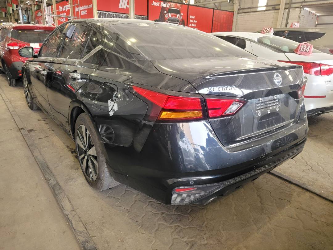 2019 NISSAN ALTIMA — 171927 Miles — Lot 65666 — Main - Marhaba Auctions Used Cars - Image 5