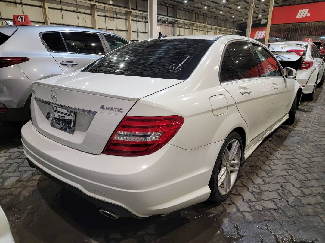 2012 MERCEDES BENZ C300 — 135887 Miles — Lot 8BB8CR192817 — Main - Marhaba Auctions Used Cars - Image 4