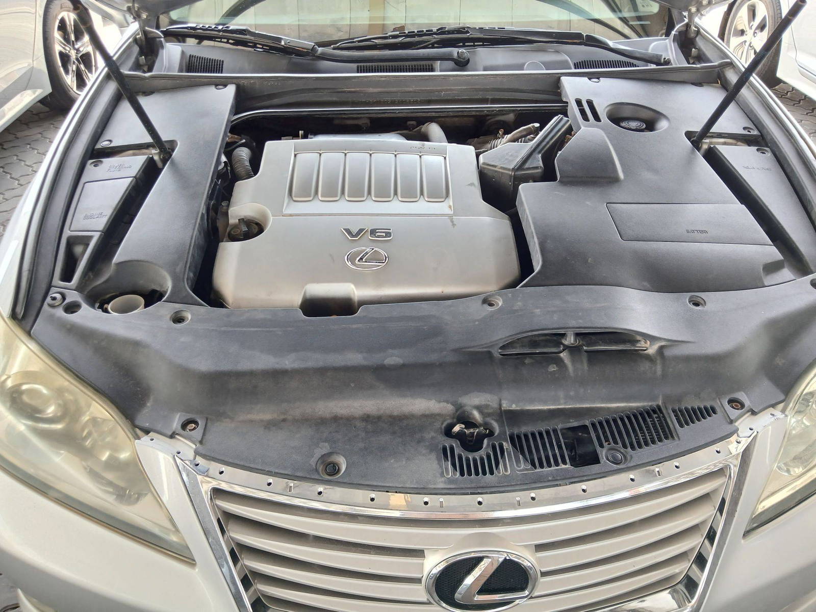 2010 LEXUS ES 350 — 192406 Miles — Lot EG2A2408308 — Souq - Marhaba Auctions Used Cars - Image 12