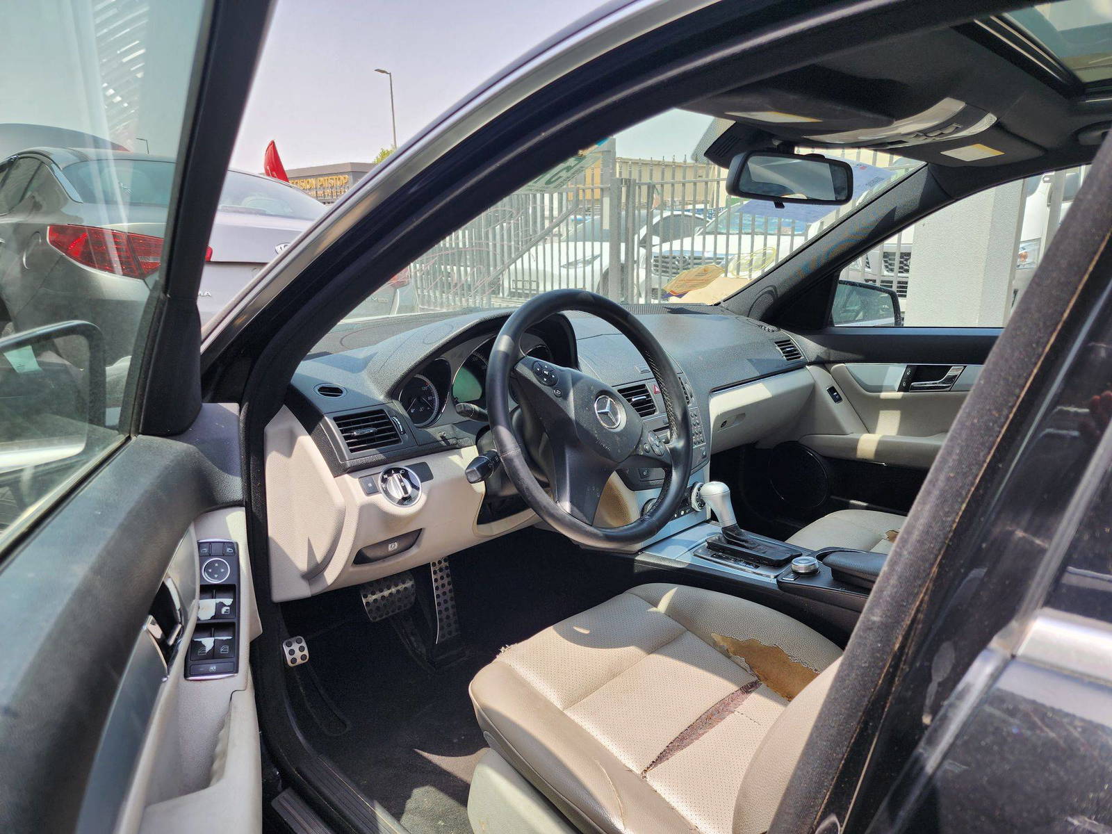 MERCEDES BENZ C300 2011 - Marhaba Auction Used Cars - Image 9