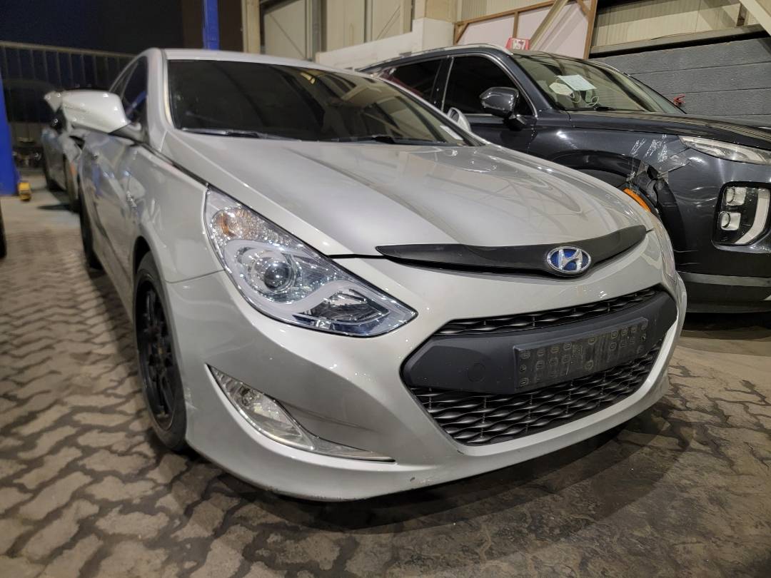 2012 HYUNDAI SONATA — 206679 KM — Lot 013757 — Main - Marhaba Auctions Used Cars - Image 4