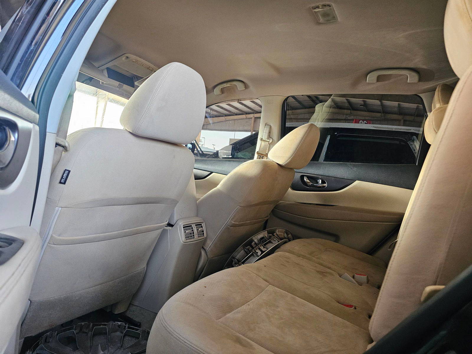 2015 NISSAN ROGUE — 157865 Miles — Lot 3FP517594 — Souq - Marhaba Auctions Used Cars - Image 5
