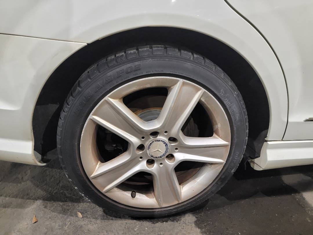 2011 MERCEDES BENZ C300 — 136845 Miles — Lot 82927203 - Marhaba Auctions Used Cars - Image 4