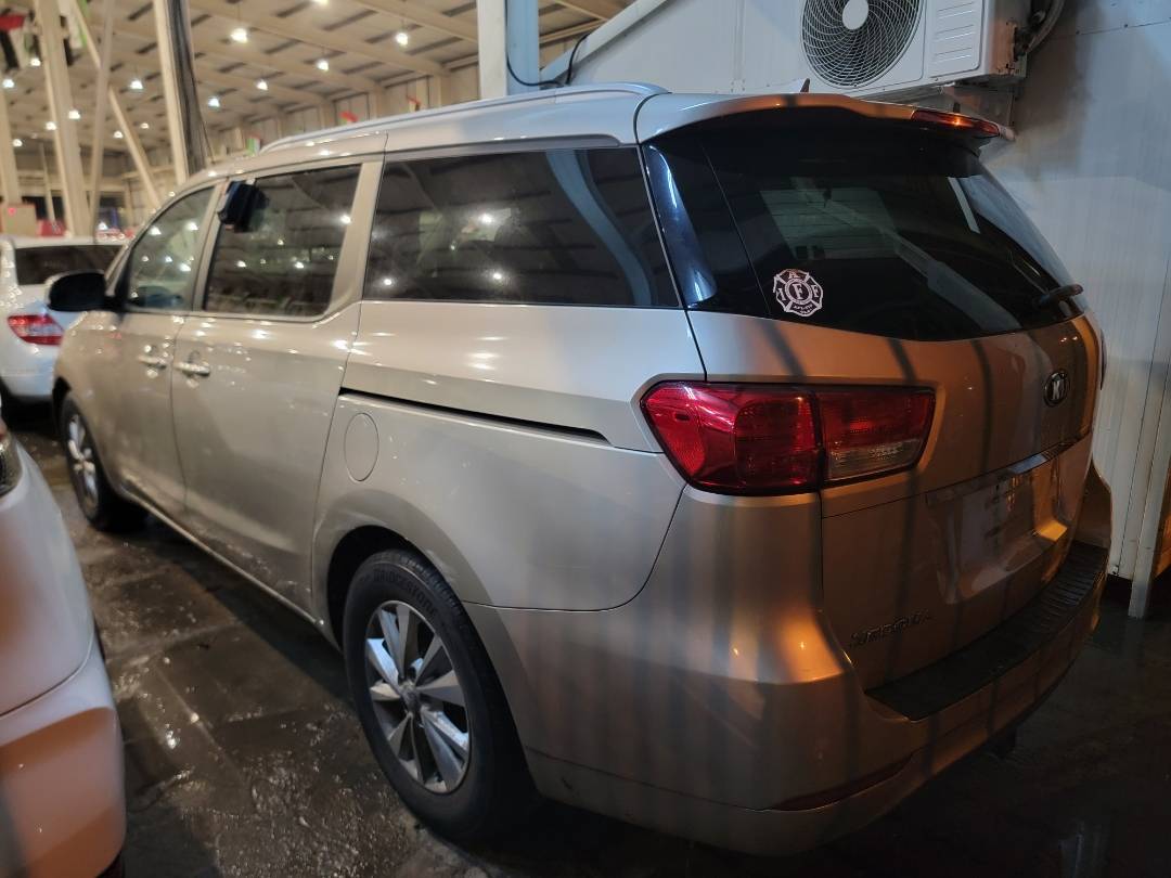 2015 KIA SEDONA — 114308 Miles — Lot 76612783 - Marhaba Auctions Used Cars - Image 3