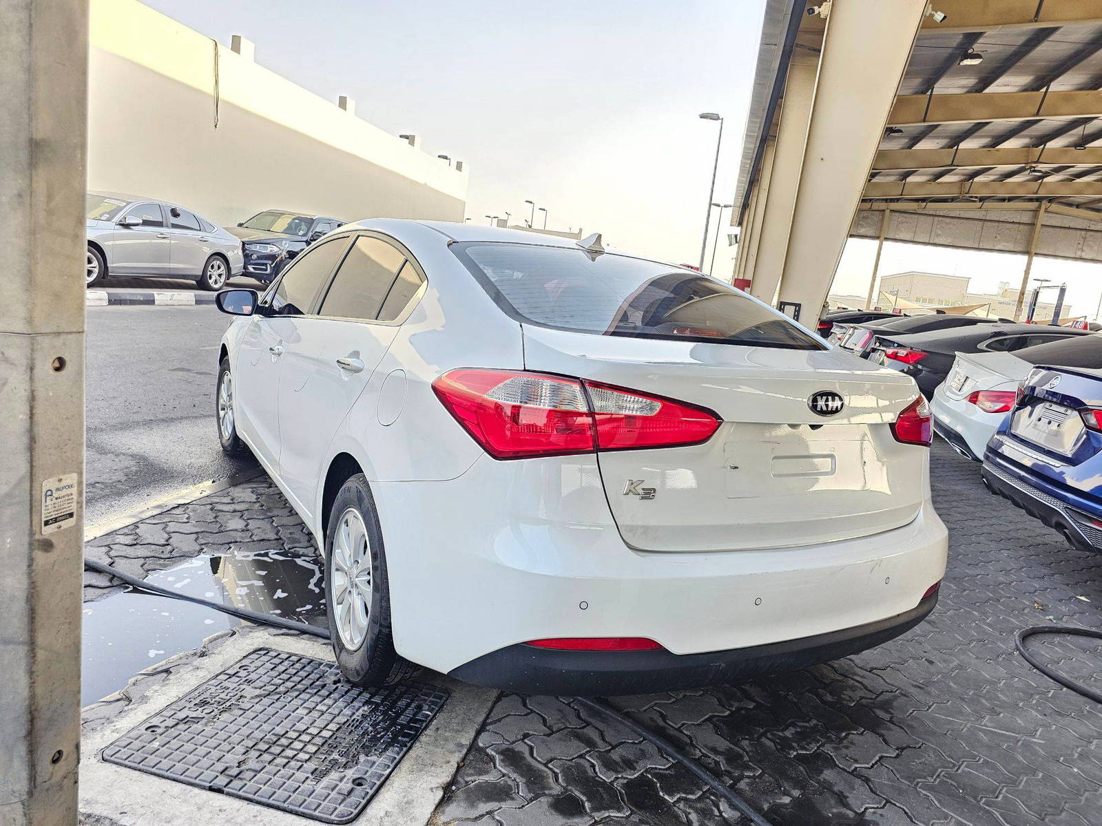 2015 KIA K3 — 123012 KM — Lot 922526 — Souq - Marhaba Auctions Used Cars - Image 4