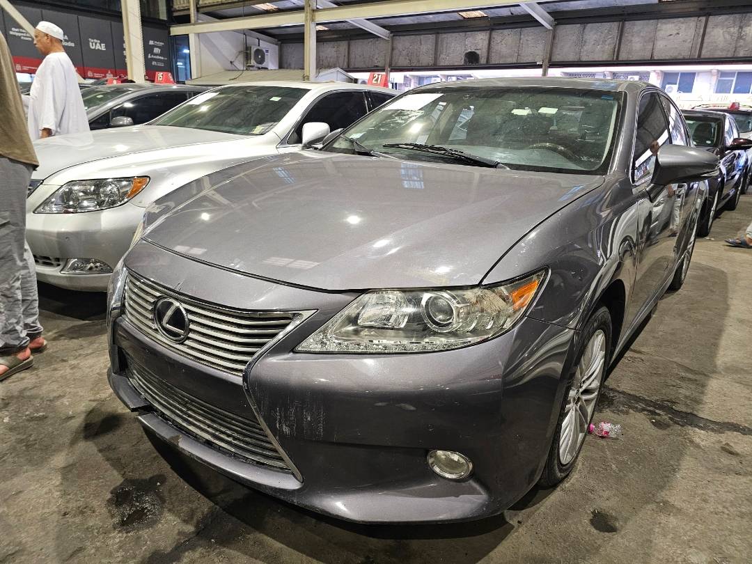 2013 LEXUS ES 350 — 206645 Miles — Lot 2022248 — Main - Marhaba Auctions Used Cars - Image 4