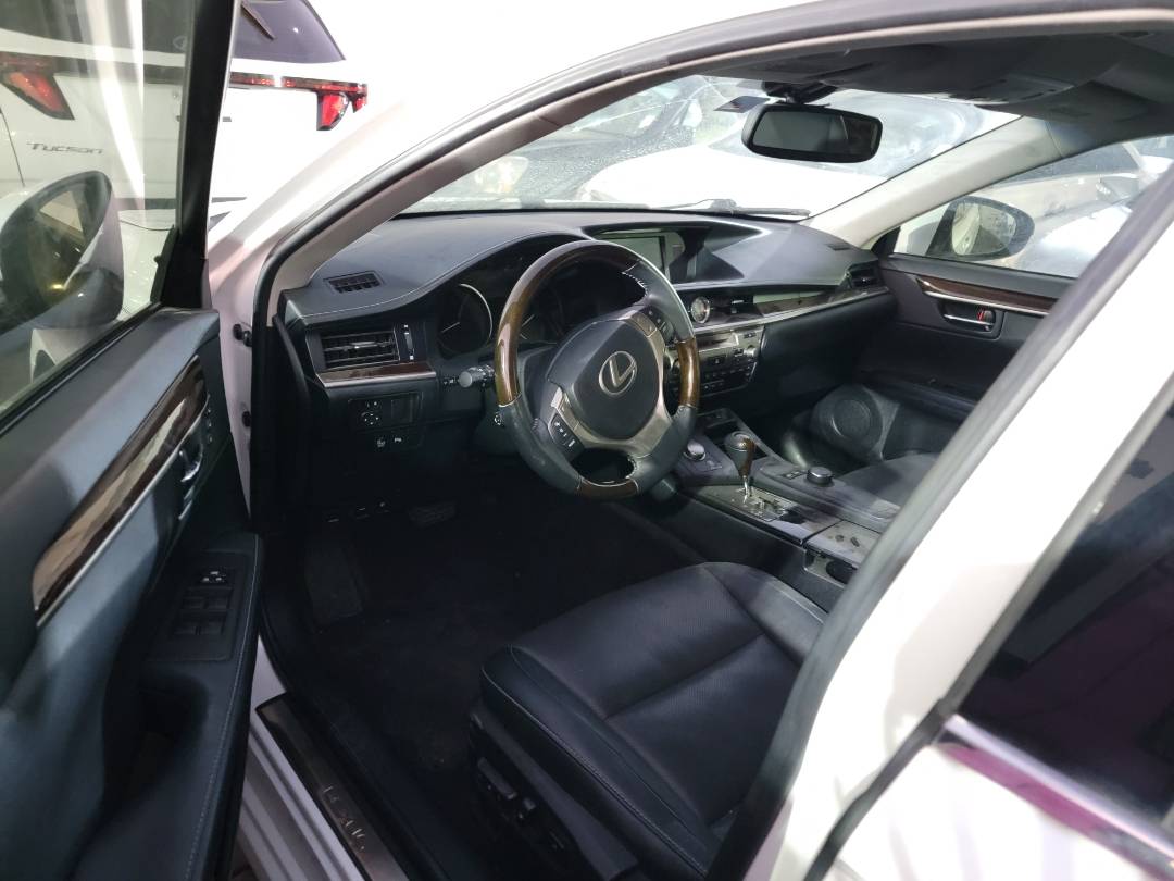 2014 LEXUS ES 350 — 140312 Miles — Lot 2E2097160 — Main - Marhaba Auctions Used Cars - Image 8