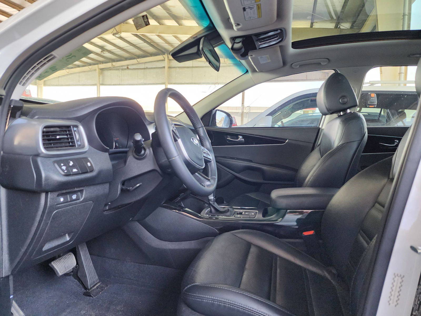 2020 KIA SORENTO — 42168 Miles — Lot 39095822 — Ind. 12 - Marhaba Auctions Used Cars - Image 9