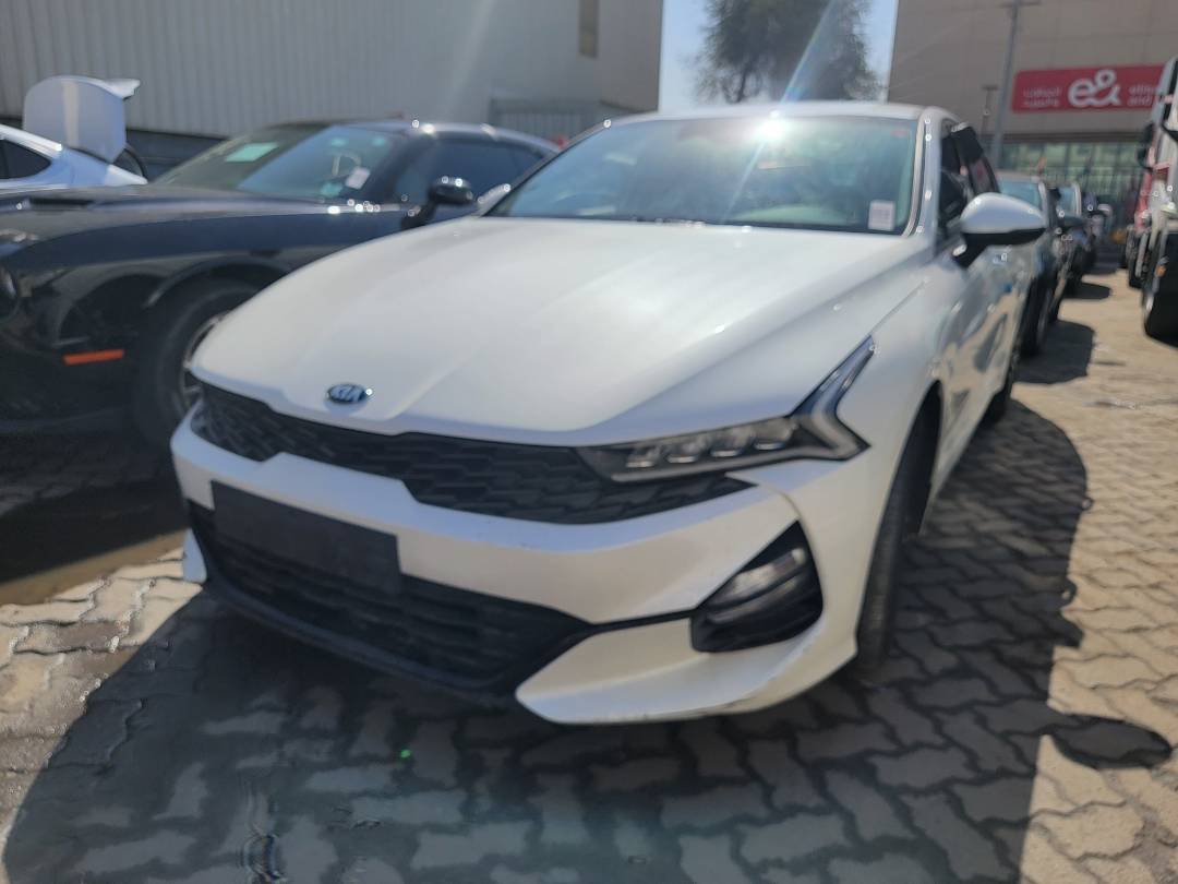 2020 KIA K5 — 113637 KM — Lot 078906 — Main - Marhaba Auctions Used Cars - Image 5